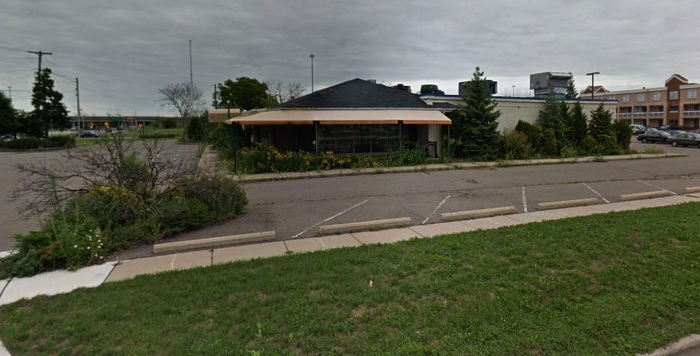 Howard Johnsons Restaurant - Madison Heights - 1111 W 14 Mile Rd 1